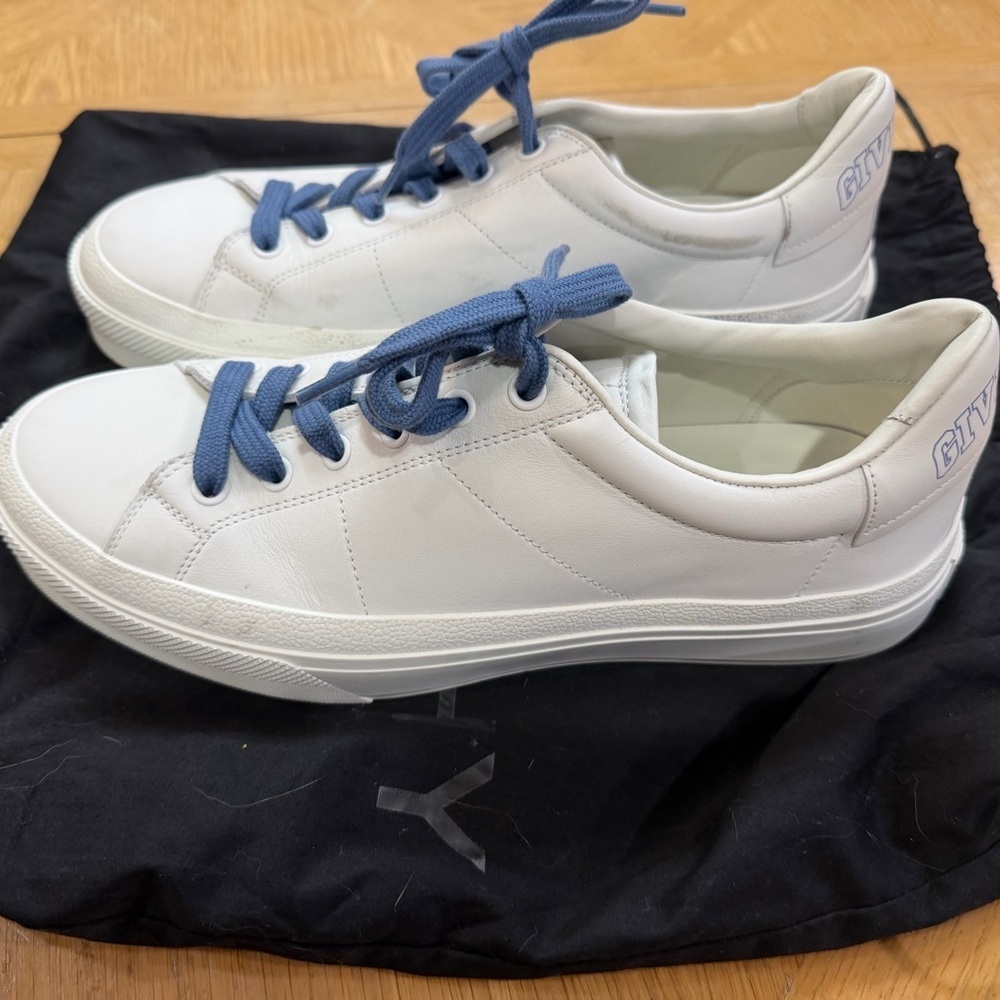 Givenchy City Sport low top White Leather Shoe Size 9